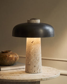 Lampada da tavolo di design in travertino
