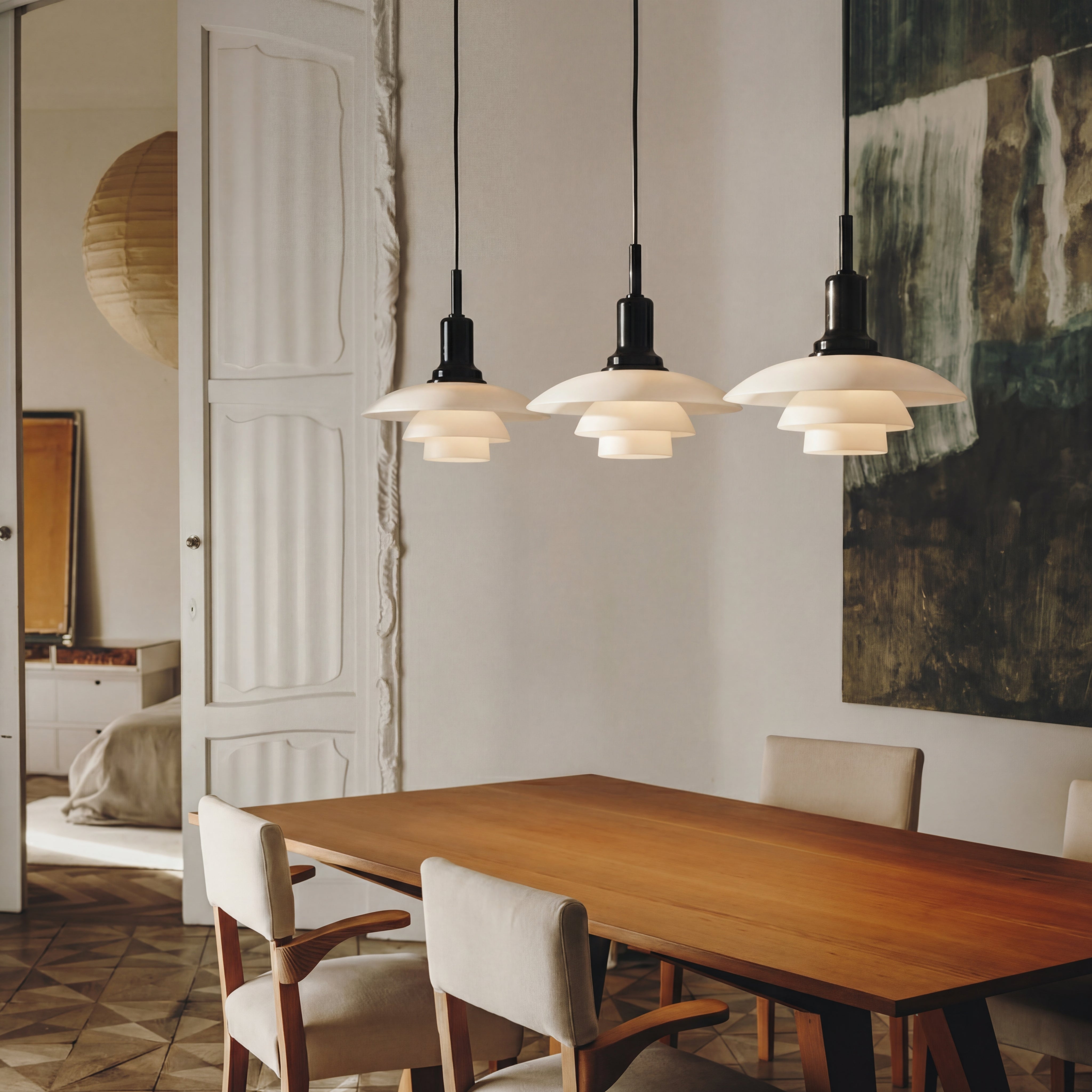 2/3-armet pendel fra en dansk designer