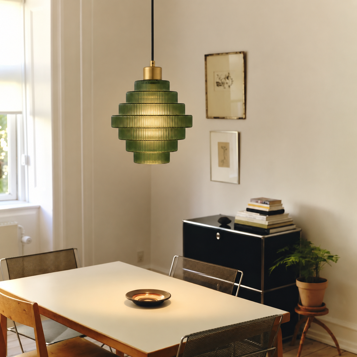 Stribet pendel med antik messing