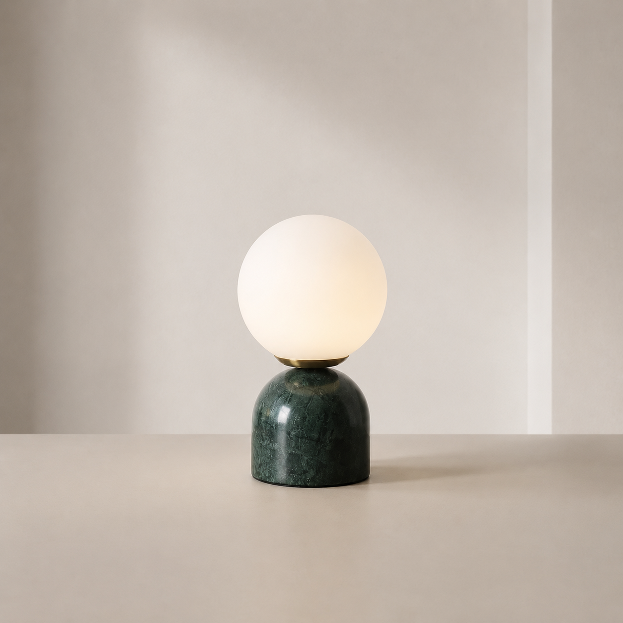 Hindsa Table Lamp