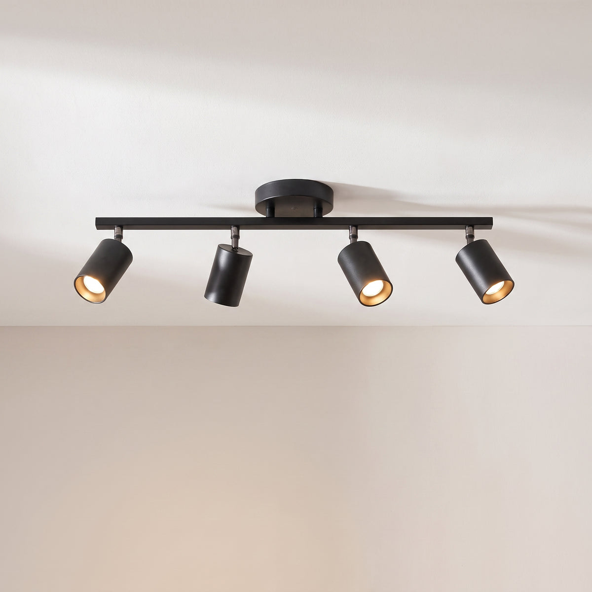 Plafonnier moderne à 4 ampoules