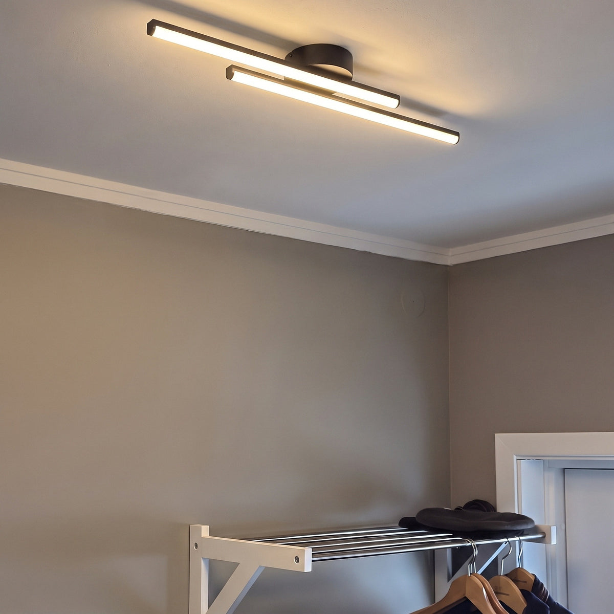 Plafonnier de couloir avec variateur à télécommande