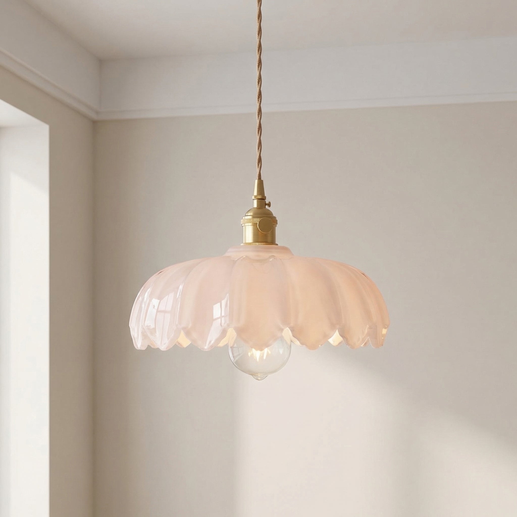 Pendellampe med glasblomst