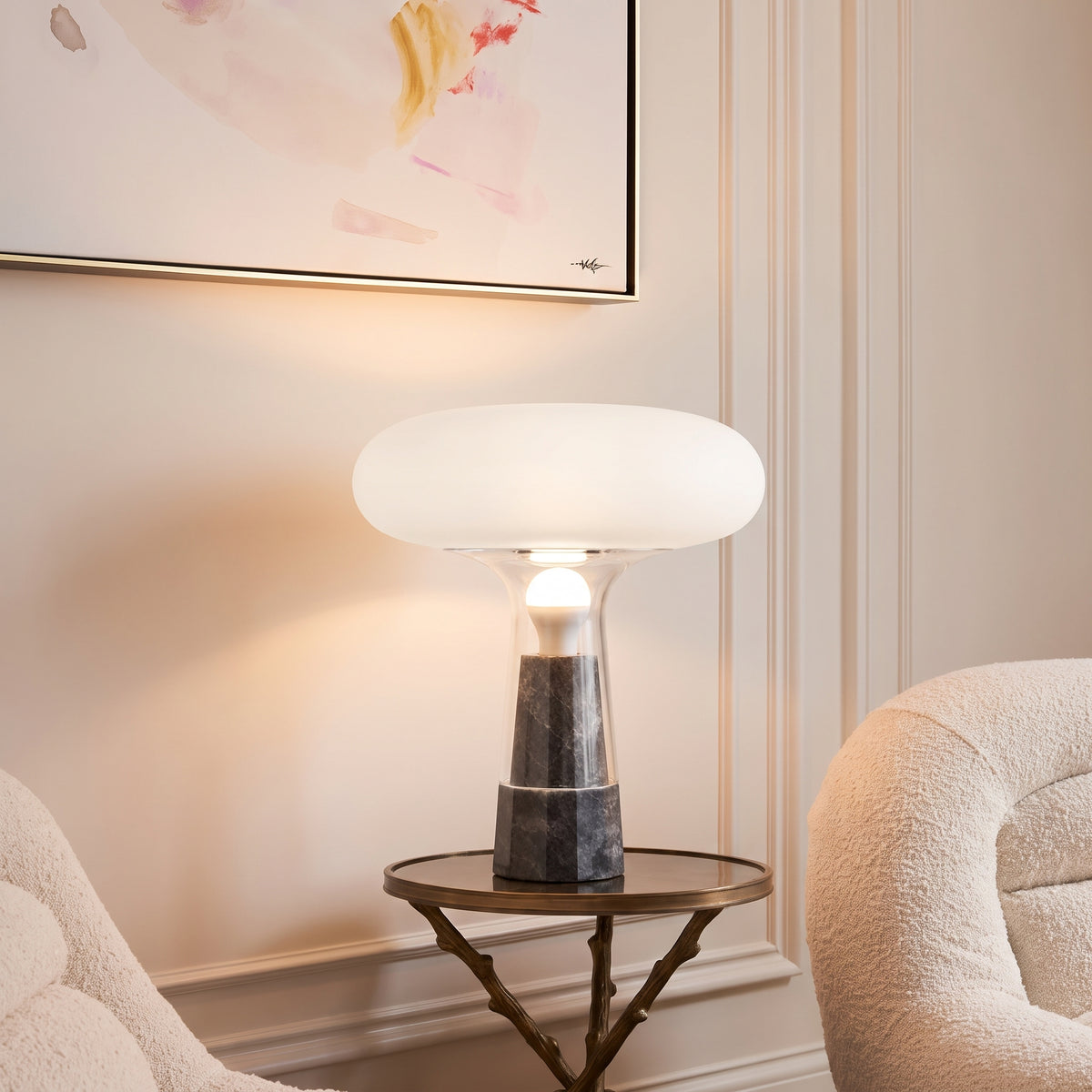 Lampe à poser en marbre gris et verre fumé