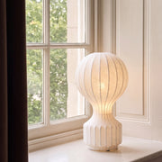 Lampada da tavolo in seta fatta a mano