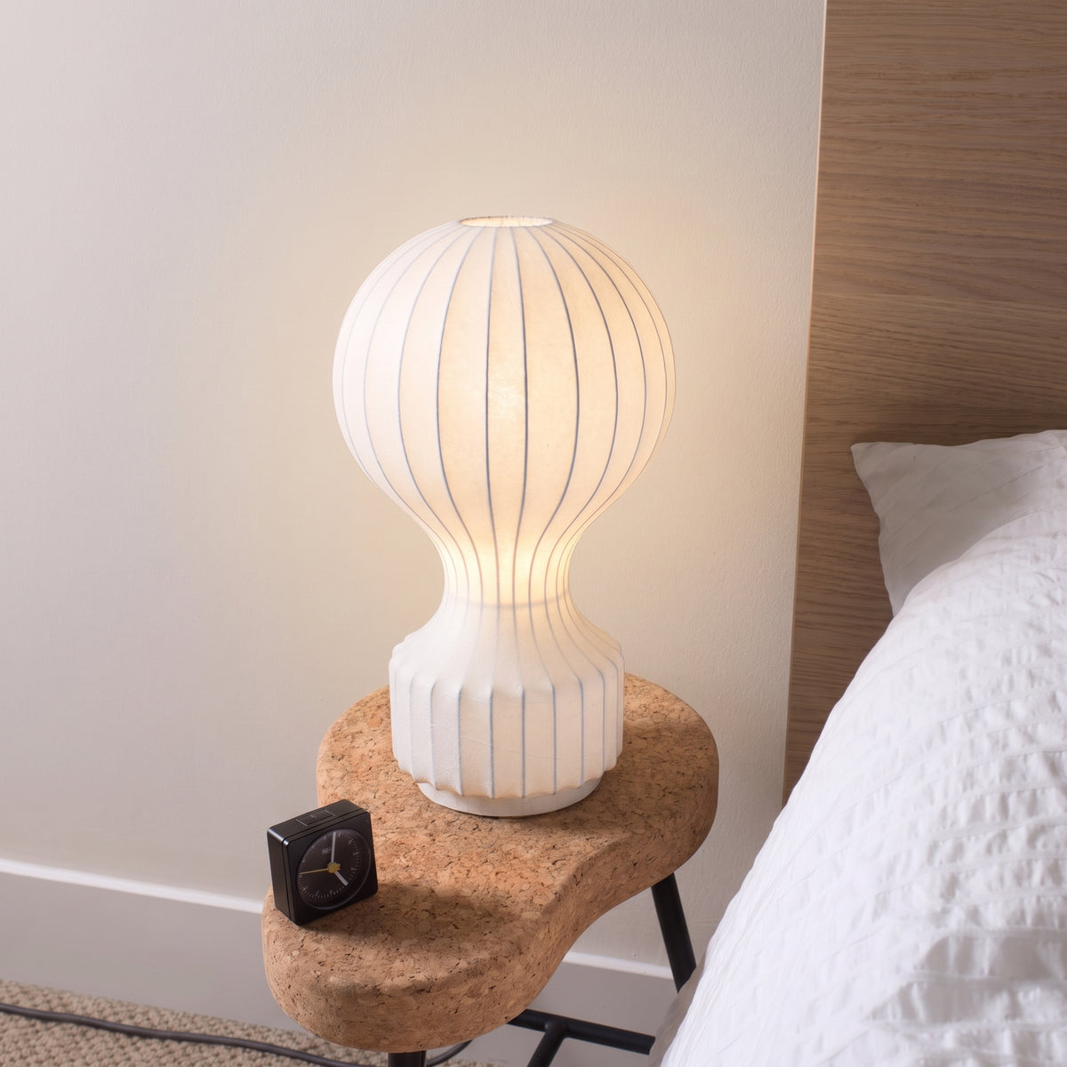 Lampada da tavolo in seta fatta a mano