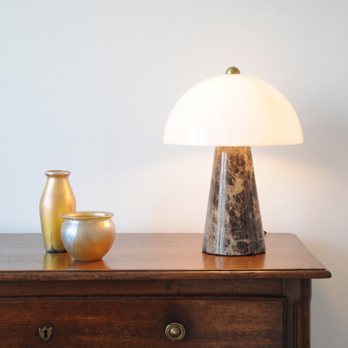 Lampe à poser en marbre massif