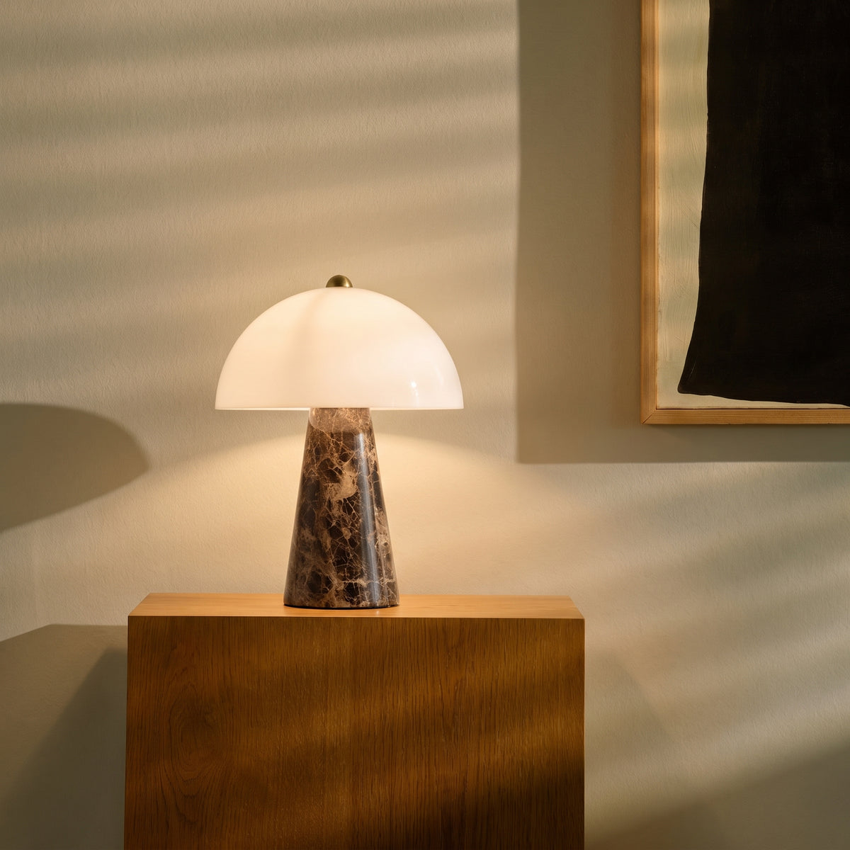 Lampe à poser en marbre massif