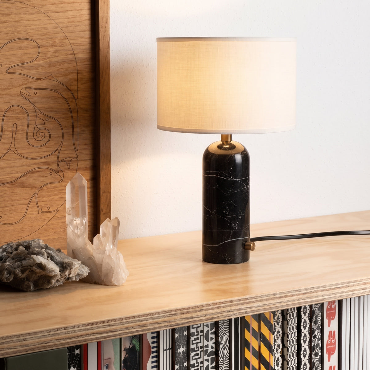 Lampe à poser Nimbus en marbre et soie