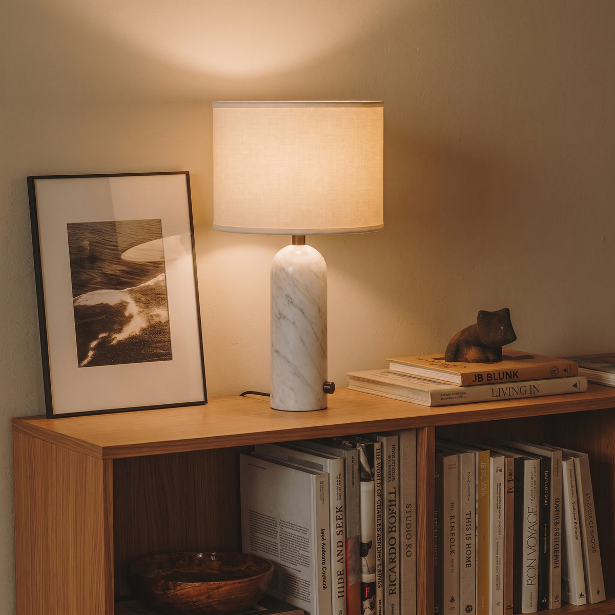 Lampe à poser Nimbus en marbre et soie