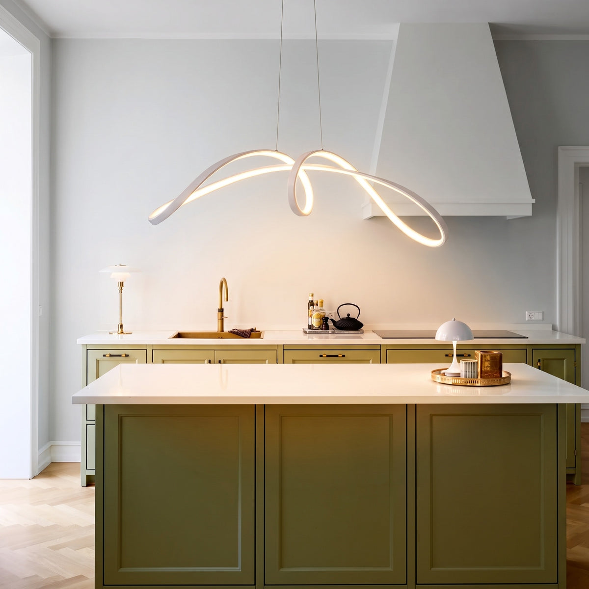 Suspension en spirale pour table de cuisine