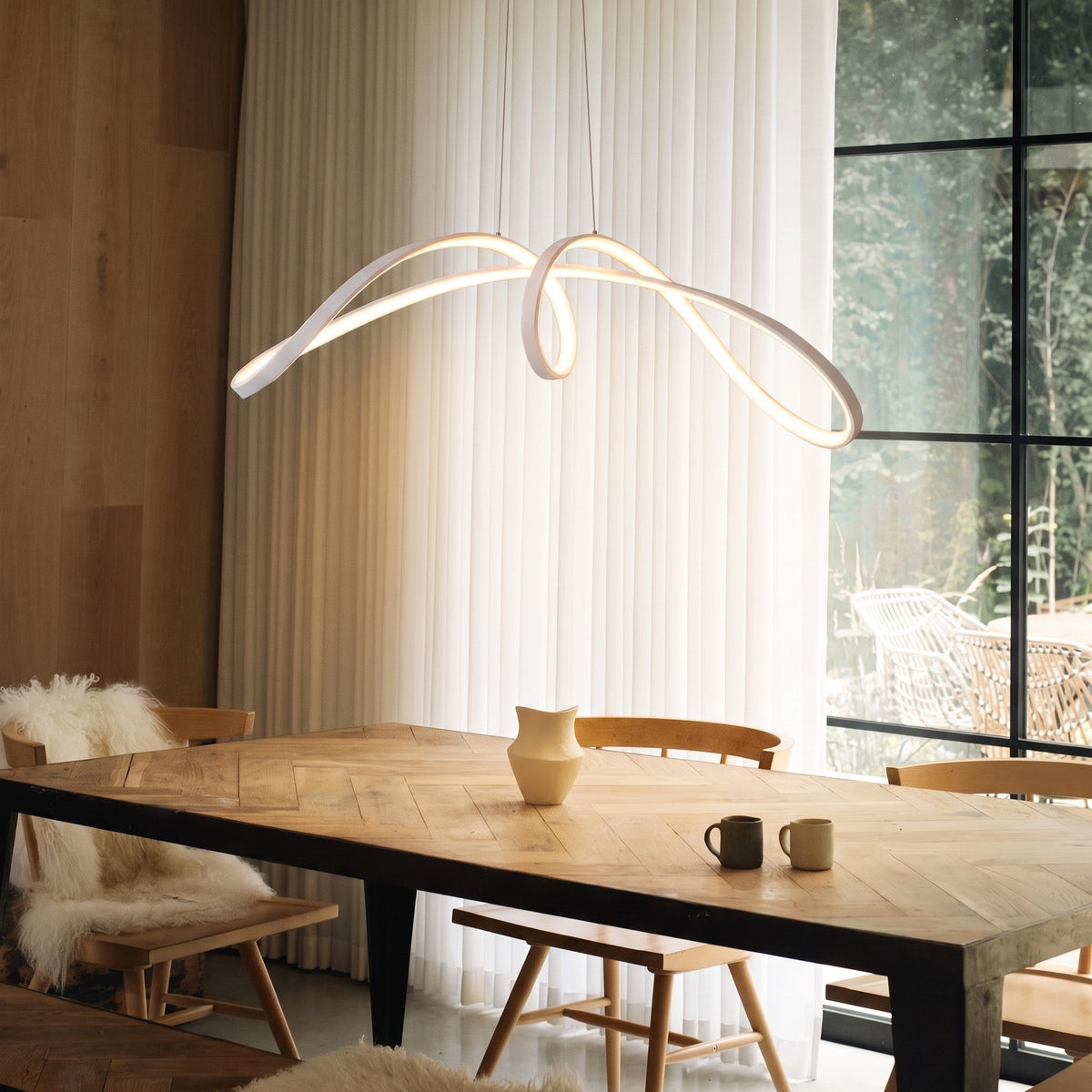 Suspension en spirale pour table de cuisine