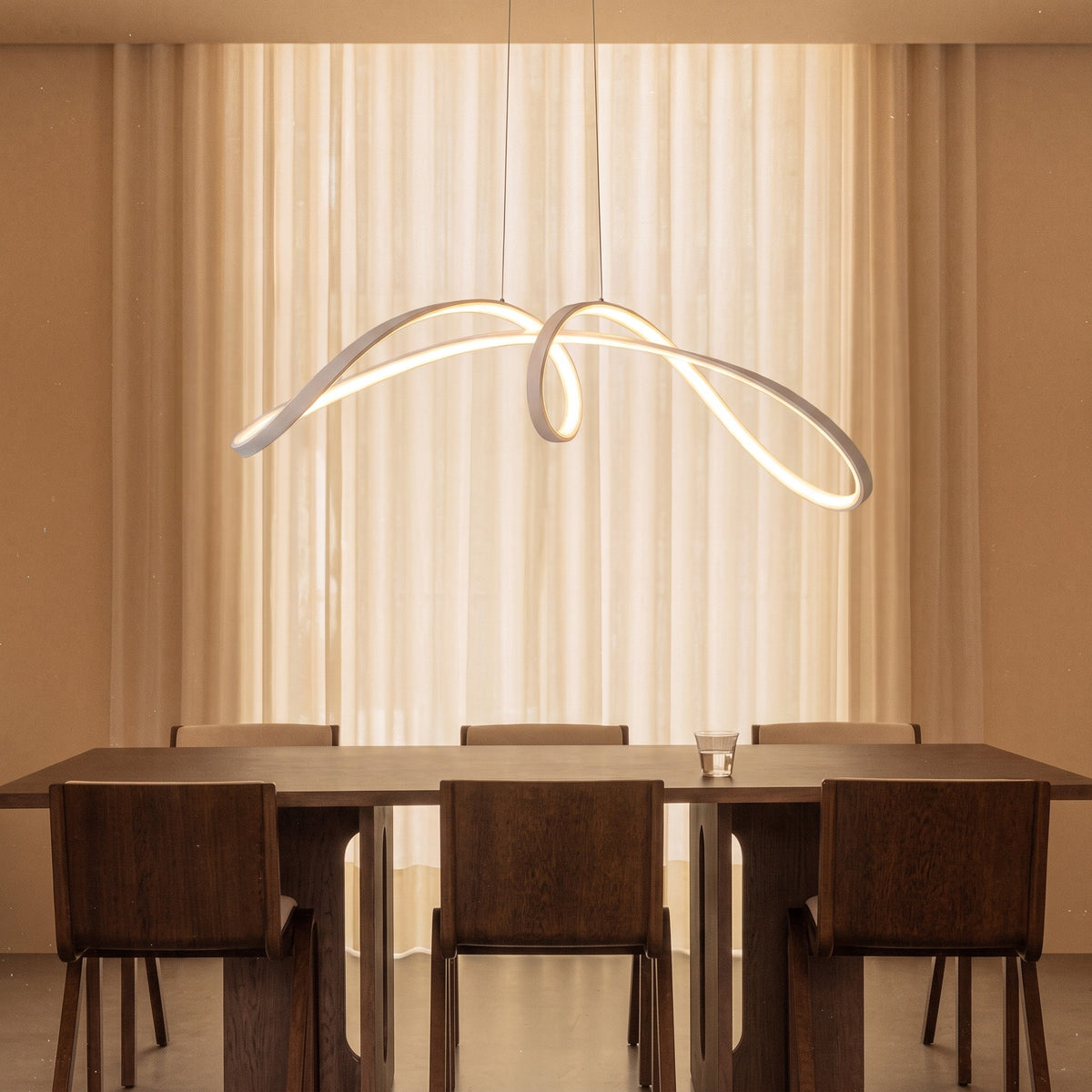 Suspension en spirale pour table de cuisine