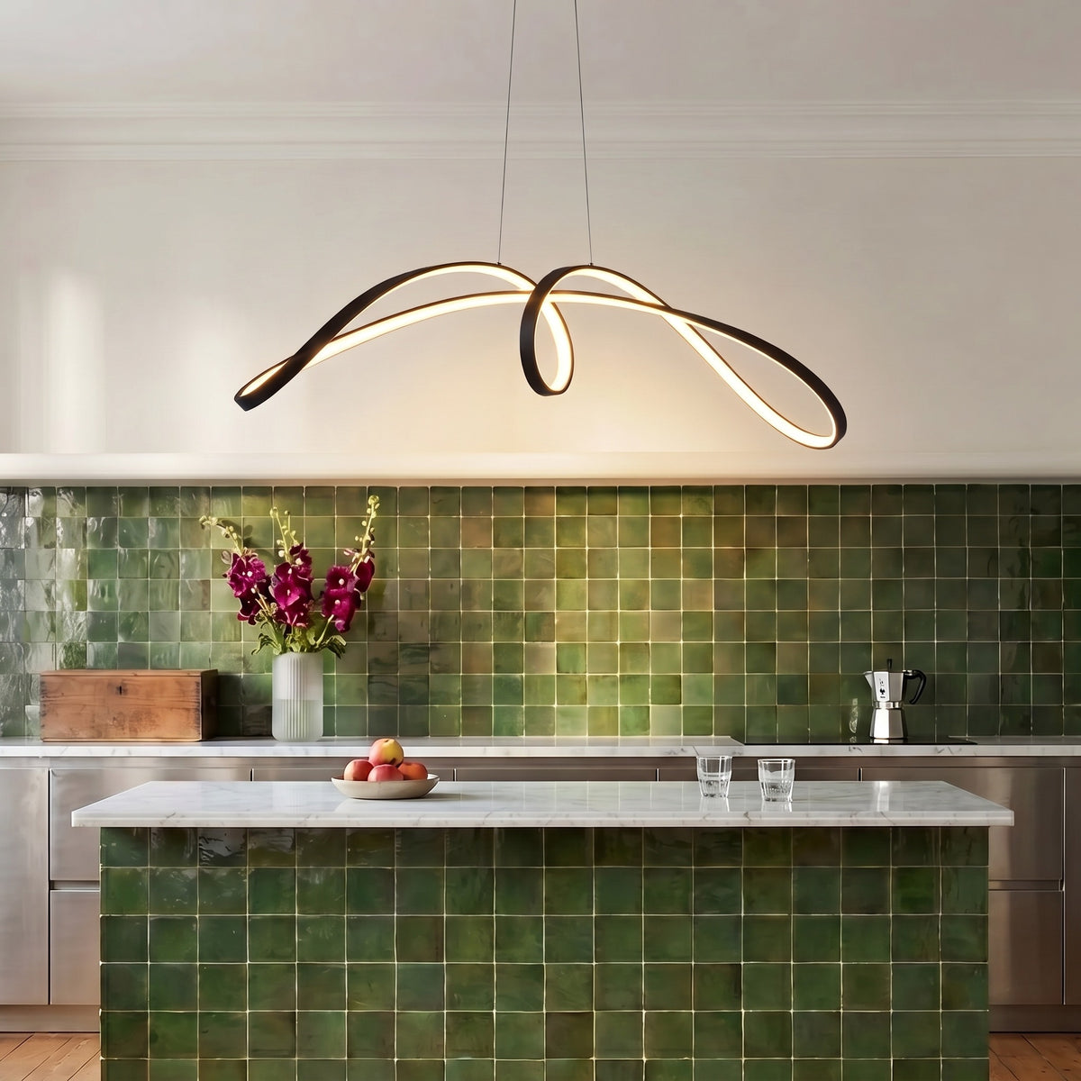 Suspension en spirale pour table de cuisine